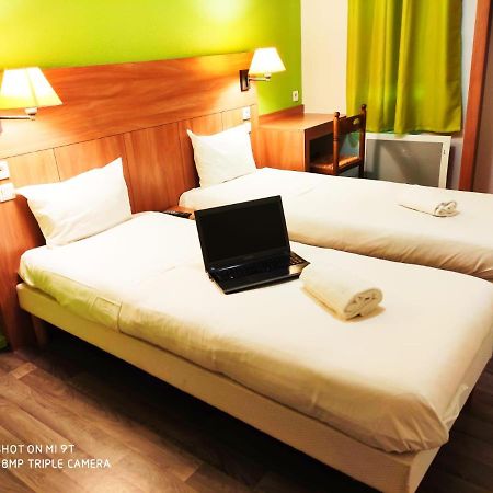 Glisy Hotel ภายนอก รูปภาพ